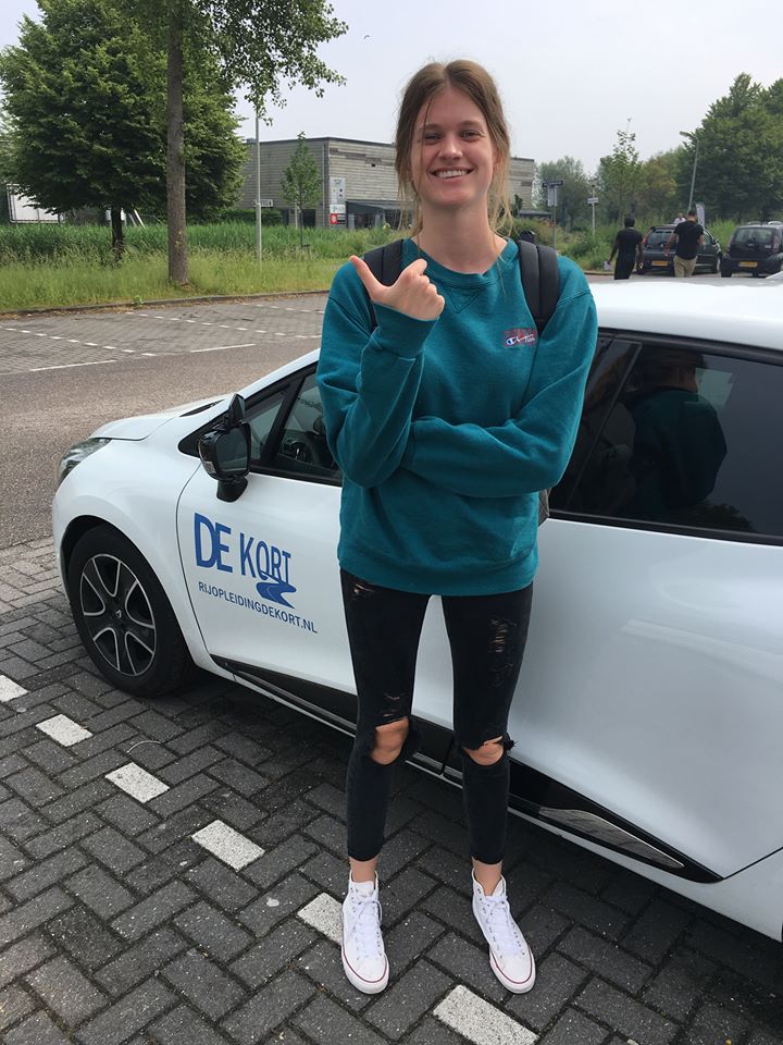 Gizem uit Purmerend: Ook het rijbewijs gehaald